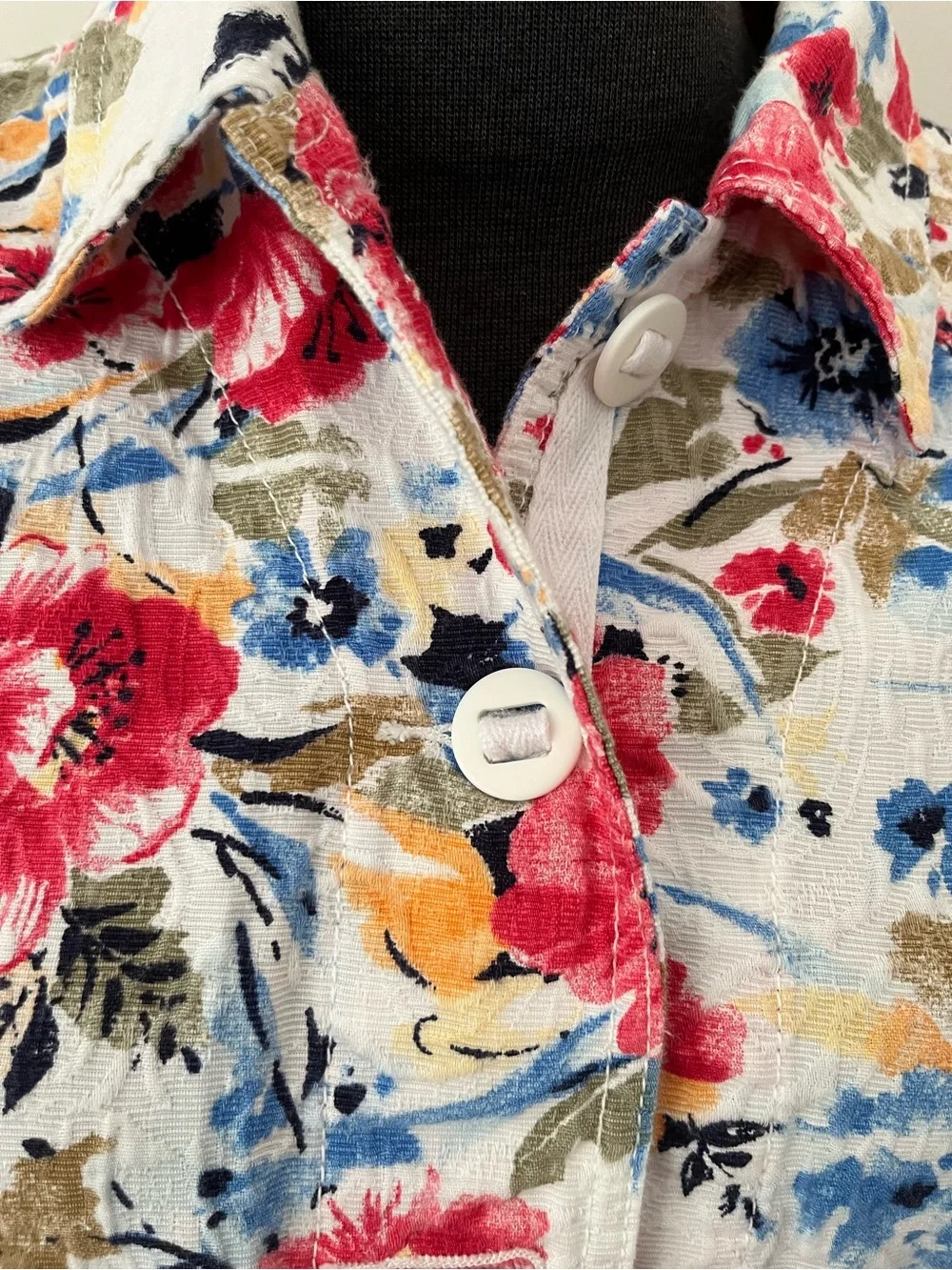 NWOT Koret Floral Button-Front Jacket - White with Red & Blue size 10